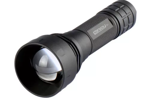 Convoy Z1 SFT 42R latarka z regulacją skupienia 3000 lumenów