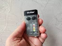 Wielofunkcyjna latarka Wurkkos V10 Mini EDC, 1000LM Super jasne przenośne światło breloczka, z magnesem USB ładowalny UV Beep Camping Lantern